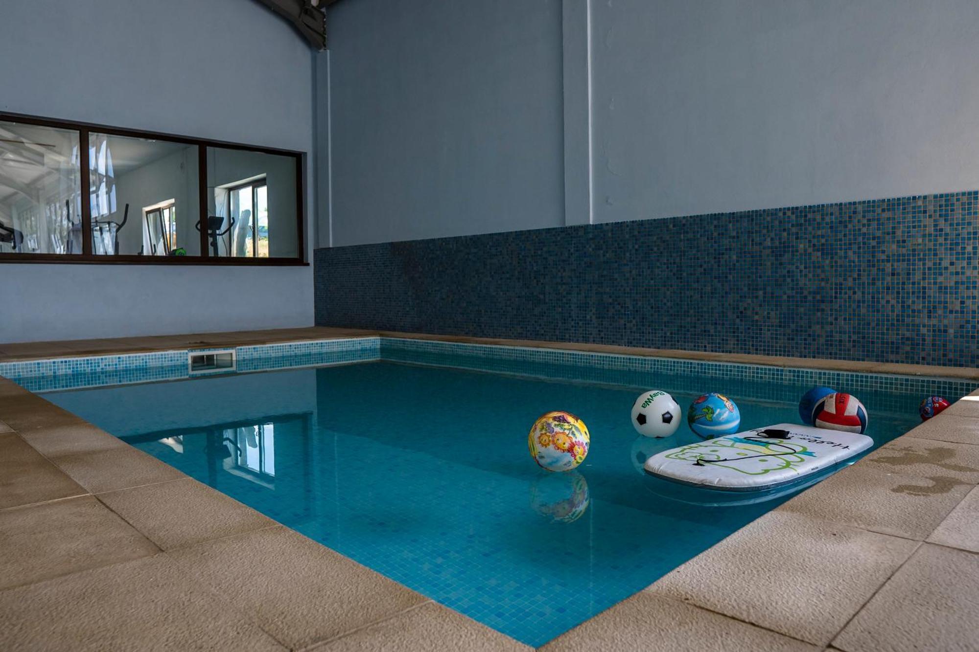 Готель Aquacool Crasna  Екстер'єр фото